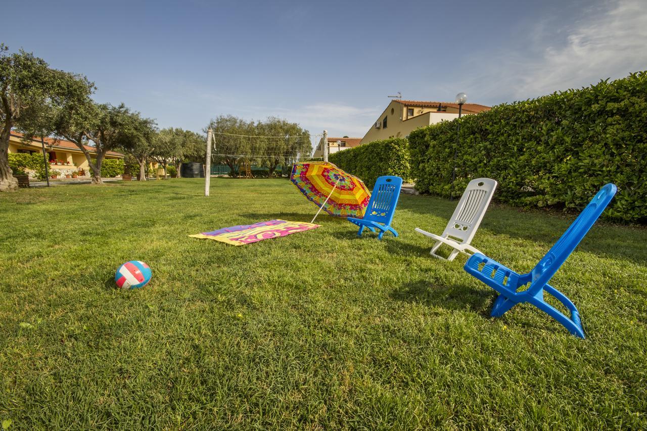 Paradise Beach Camera Mansardata Vicino Cefalu Piscina Aperta 캄포펠리체 디 로첼라 외부 사진